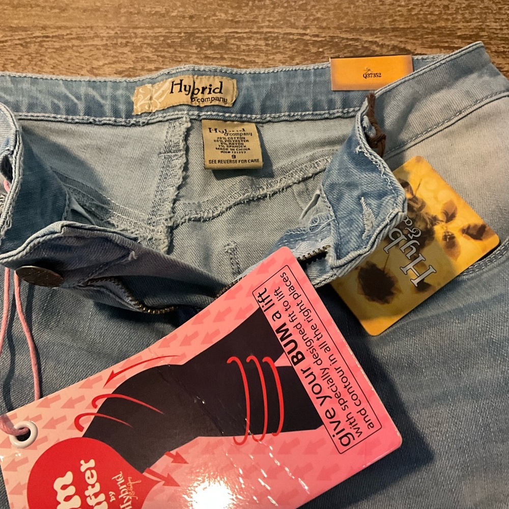 Hybrid Light Blue Denim Jeans